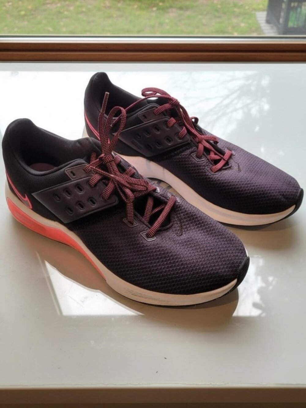 Nike Women's Air Max Bella TR 4 Size 11.5